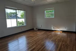 6915 Providence Ave, Austin, TX 78752 - Photo 4