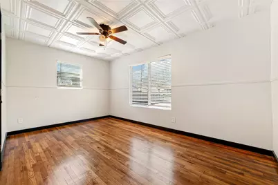 6915 Providence Avenue, Austin, TX 78752 - Photo 18