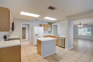 7903 Bramble Bush Dr, Austin, TX 78747 - Photo 8