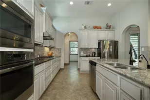 1239 Falling Hills Dr, Georgetown, TX 78628 - Photo 10