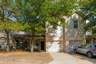 512 Eberhart Ln, Austin, TX 78745 - Photo 2