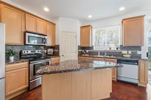 512 Eberhart Ln, Austin, TX 78745 - Photo 8