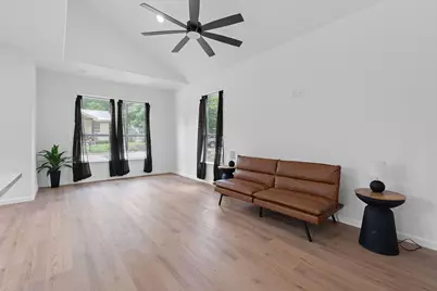 738 Chihuahua Street, Lockhart, TX 78644 - Photo 6