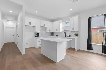 738 Chihuahua Street, Lockhart, TX 78644 - Photo 8