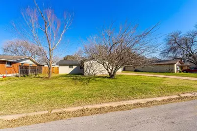 4306 Shallowbrook Trail, Austin, TX 78744 - Photo 16