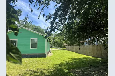 200 Prima Street, Smithville, TX 78957 - Photo 28