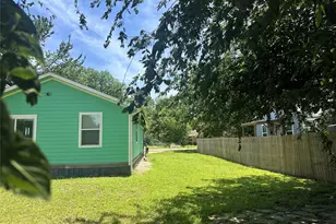 200 Prima St, Smithville, TX 78957 - Photo 28