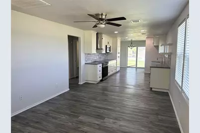 200 Prima Street, Smithville, TX 78957 - Photo 10