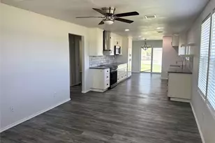 200 Prima St, Smithville, TX 78957 - Photo 10