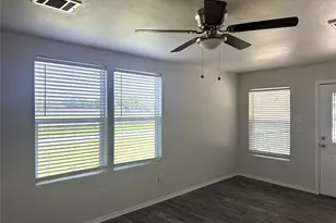 200 Prima St, Smithville, TX 78957 - Photo 8