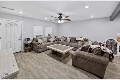 1002 Haley Avenue, Rockdale, TX 76567 - Photo 4