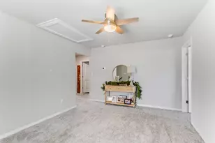 516 Longmount Cv, Liberty Hill, TX 78642 - Photo 10