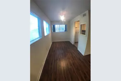 706 W 34th Street #101, Austin, TX 78705 - Photo 4