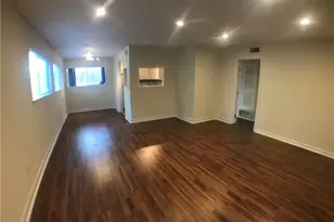 706 W 34th St, Austin, TX 78705 - Photo 2