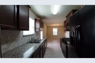 110 Wilson Court, Hutto, TX 78634 - Photo 10