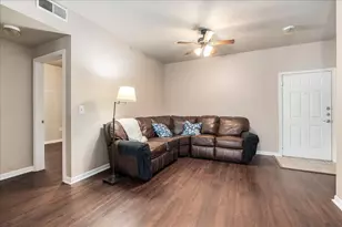 2320 Gracy Farms Ln, Austin, TX 78758 - Photo 4
