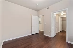 2320 Gracy Farms Ln, Austin, TX 78758 - Photo 24