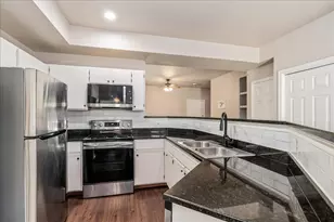 2320 Gracy Farms Ln, Austin, TX 78758 - Photo 10