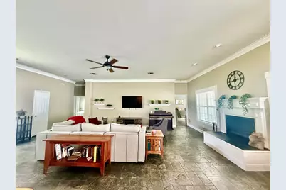 1127 Robin Road, Elgin, TX 78621 - Photo 2