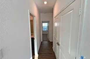 124 Rooster Wy, Jarrell, TX 76537 - Photo 18