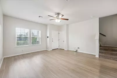 1044 Esplanade Parkway, San Marcos, TX 78666 - Photo 4