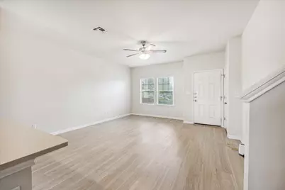 1044 Esplanade Parkway, San Marcos, TX 78666 - Photo 6