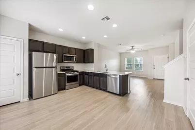 1044 Esplanade Parkway, San Marcos, TX 78666 - Photo 2