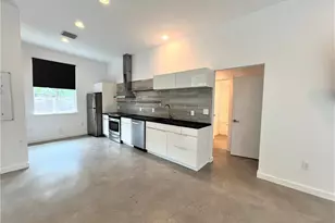 2103 E 14th St, Austin, TX 78702 - Photo 4