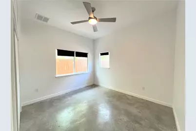 2103 E 14th Street #B, Austin, TX 78702 - Photo 8