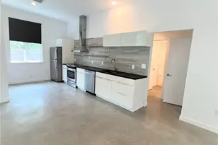 2103 E 14th St, Austin, TX 78702 - Photo 6