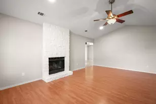 3213 Plantation Rd, Austin, TX 78745 - Photo 10