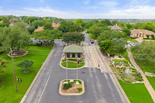 6 Candleleaf Ct, The Hills, TX 78738 - Photo 4