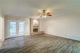 12118 Black Angus Dr, Austin, TX 78727 - Photo 16