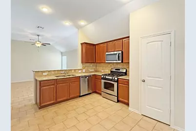 437 Travertine Trail, Buda, TX 78610 - Photo 8
