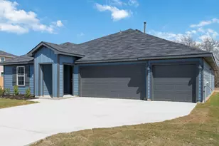 215 Great Northern Dr, Cedar Creek, TX 78612 - Photo 2