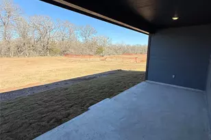 215 Great Northern Dr, Cedar Creek, TX 78612 - Photo 14