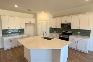 215 Great Northern Dr, Cedar Creek, TX 78612 - Photo 12