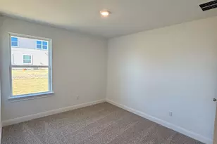 215 Great Northern Dr, Cedar Creek, TX 78612 - Photo 10