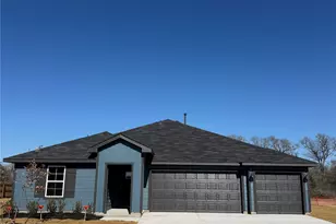 215 Great Northern Dr, Cedar Creek, TX 78612 - Photo 4