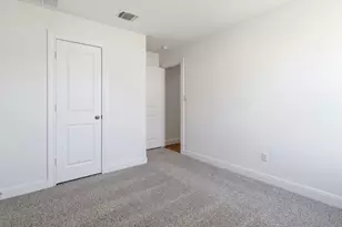 215 Great Northern Dr, Cedar Creek, TX 78612 - Photo 6