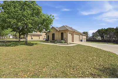 2520 Klemm Street, New Braunfels, TX 78132 - Photo 2