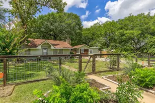 301 Pecan Dr, Austin, TX 78753 - Photo 12