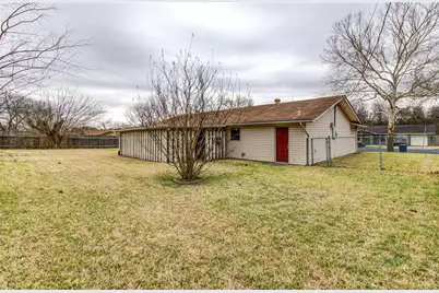 8424 Jamestown Drive, Austin, TX 78758 - Photo 10