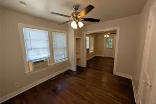 304 E 42nd St, Austin, TX 78751 - Photo 16