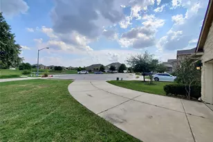 104 Blue Waterleaf Ln, Georgetown, TX 78626 - Photo 4