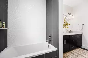 1615 E 7th St, Austin, TX 78702 - Photo 18