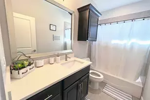 807 E 16th St, Austin, TX 78702 - Photo 36