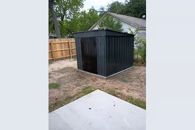 100 E 7th Street, Cameron, TX 76520 - Photo 16