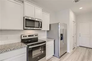 605 W South St St, Leander, TX 78641 - Photo 18