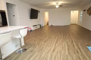 202 Coventry Dr, Hutto, TX 78634 - Photo 8